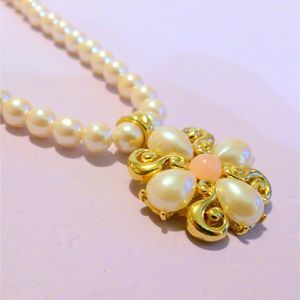 Faux Pearl Beaded Pendant Necklace with Faux Pearl Pink Cabochon Pendant